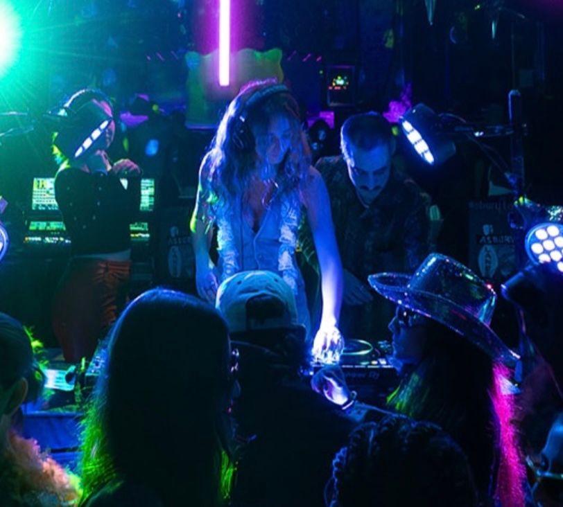 Cruise Control Premiere with Weekend Supervision