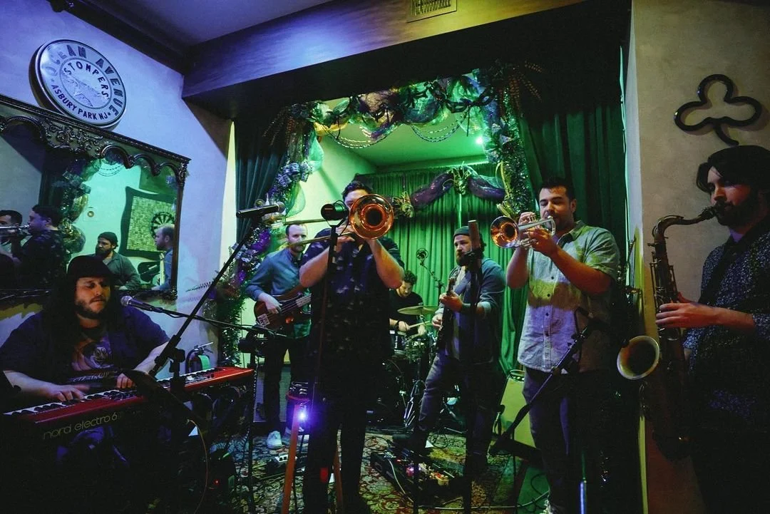 Ocean Avenue Stompers & Foggy Notion DJ